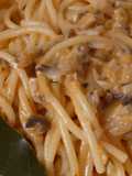 Espagueti con salsa funghi