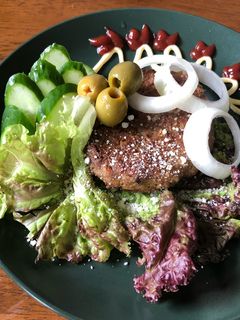 A picture of Naked Burger.