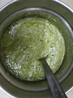சுவையான புதினா கொத்தமல்லி கருவேப்பிலை சட்னி (Puthina, kothamalli chutney recipe in tamil) செய்முறை முக்கிய புகைப்படம்