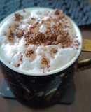 Vegan cappuccino με γάλα σόγιας και σοκολάτα