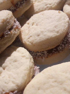 Una foto de Alfajores de Maicena, fáciles