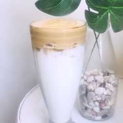 Dalgona coffe রেসিপির প্রধান ছবি
