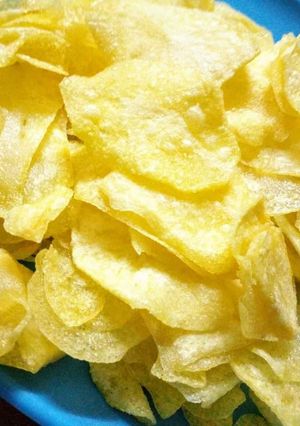 A picture of Homemade potato Crisps.