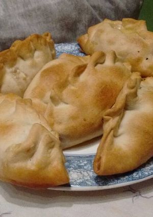 Una foto de Empanadas caprese