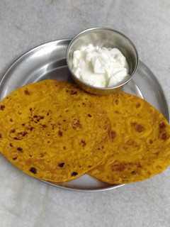 થેપલા(Thepla Recipe in Gujarati) રેસીપી મુખ્ય ફોટો