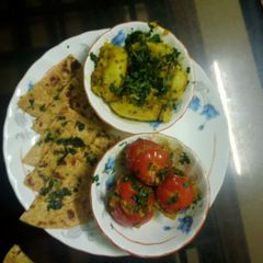 A picture of Yummy stuffed tomato.