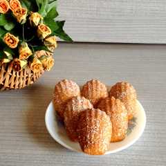 Classic French Madeleines রেসিপির প্রধান ছবি