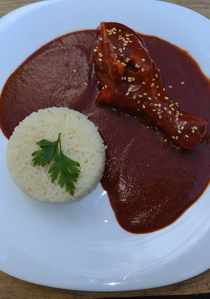 Una foto de Mole Coloradito