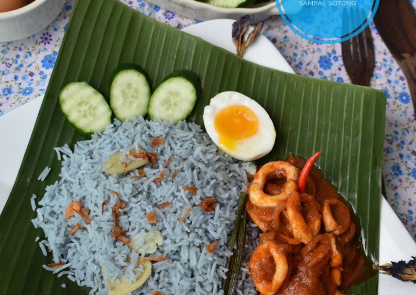 Nasi Lemak Bunga Telang Sambal Sotong: