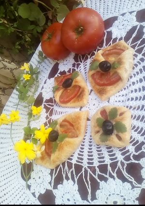 صورة لوصفة عجينة المورقة بالطماطم