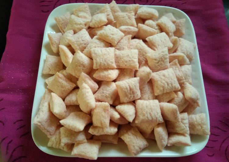 Simple Way to Prepare Super Quick Strawbeery flavour Shakkar pare