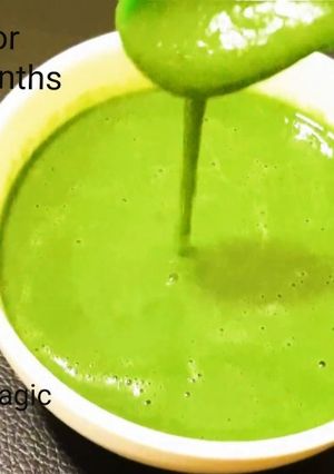A picture of Palak soup for babies|Spinach soup for 8+months babies.