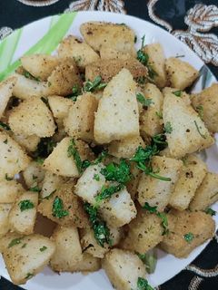 रवा इडली मसाला फ्राई(rava idli masala fry recipe in hindi) रेसिपी मुख्य फोटो