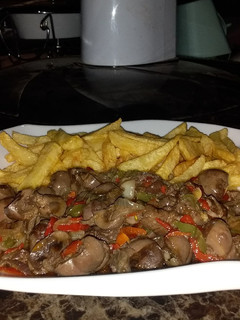 A picture of Arish and kidney sauce.
