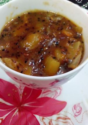 A picture of Kairi ki khatti meethi chutney.