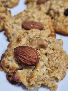 Una foto de GALLETITAS SALUDABLES DE AVENA Y FRUTOS SECOS ❤️