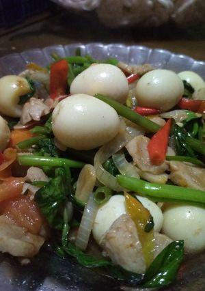 Foto resep Kangkung Cah Telur Puyuh Bakso