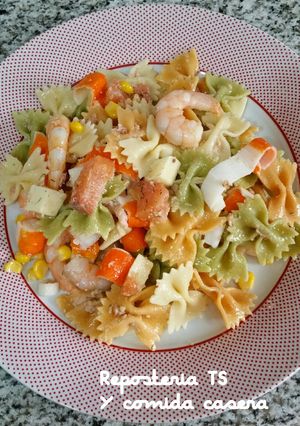 Foto principal de Pajaritas con Salmón ahumado y queso