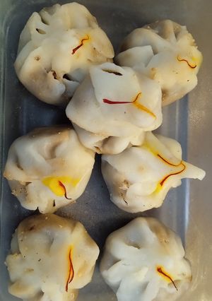 उकड़ीचे मोदक रेसिपी मुख्य फोटो