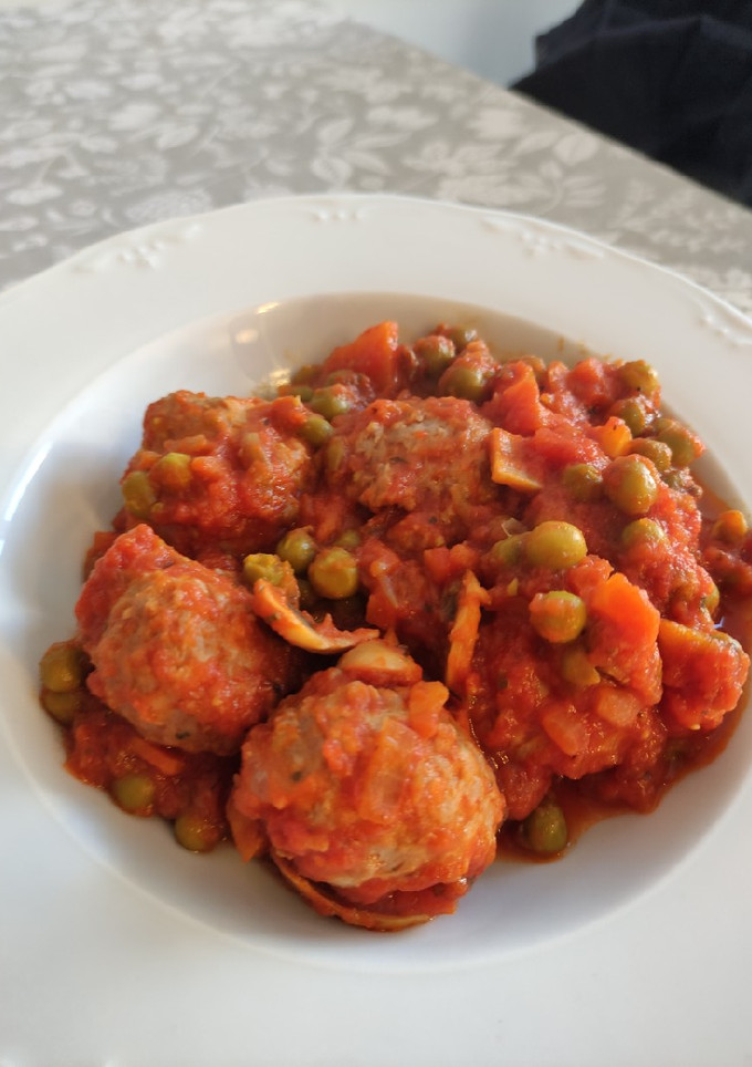 Una foto de Albóndigas a la Jardinera