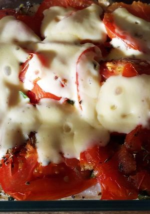 Una foto de Merluza con verduras y queso