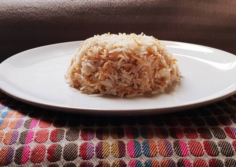 الارز بالشعيرية
