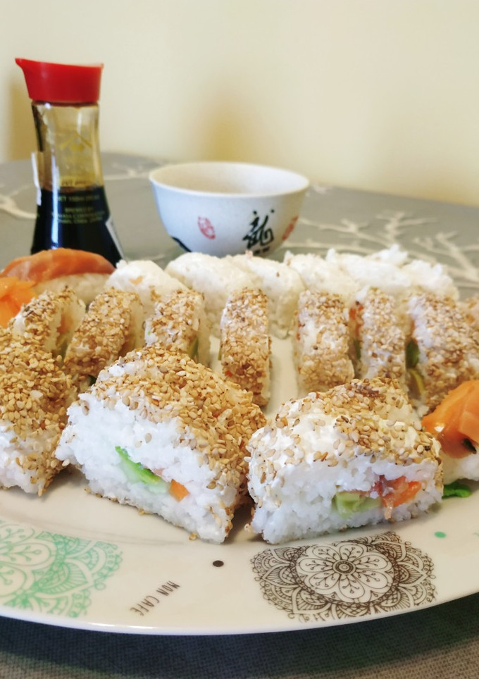 Una foto de Sushi 🍥 a mi gusto 😌