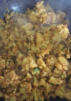 A picture of Aloo gobhi ki sabji.