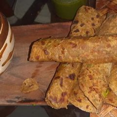 A picture of Green peas paratha /thepla.