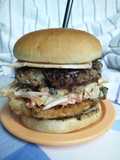 Cheeseburger with Tabasco Coleslaw and Veggie Fritter