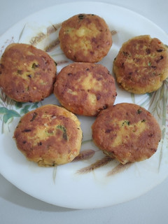 A picture of Chicken shami kabab.