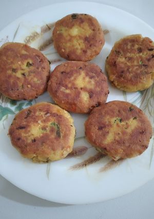 A picture of Chicken shami kabab.