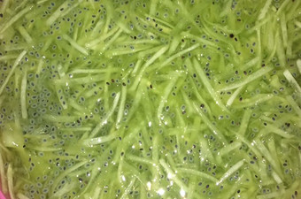 Langkah Mudah untuk Menyiapkan Es melon serut asam manis Ekonomis Untuk Dijual