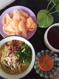 Bubur ayam kuah kuning (nasi sisa)