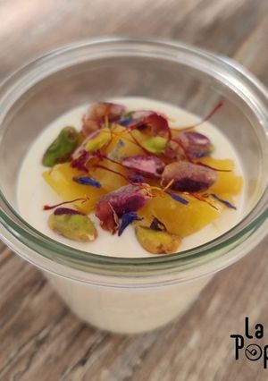 Une photo de Shrikhand à la mangue