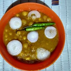 A picture of Chana masala.