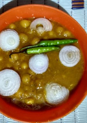 A picture of Chana masala.