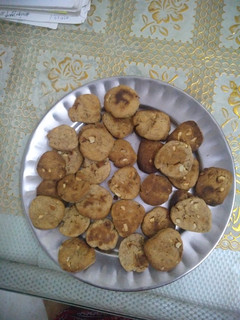 आटा काजू बिस्कुट (Aata kaju biscuit recipe in Hindi) रेसिपी मुख्य फोटो