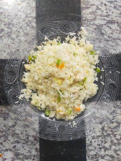 முட்டை ஃப்ரைட் ரைஸ் (Egg fried rice recipe in tamil) செய்முறை முக்கிய புகைப்படம்