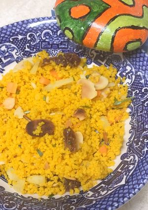 Foto principal de Couscous con zanahoria, pasas y almendras