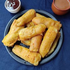 A picture of Nendran Banana Bajji.