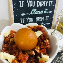 A picture of Jhat pat muttka gajer ka halwa.