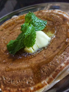பனானா பேன் கேக் (banana pancake) செய்முறை முக்கிய புகைப்படம்