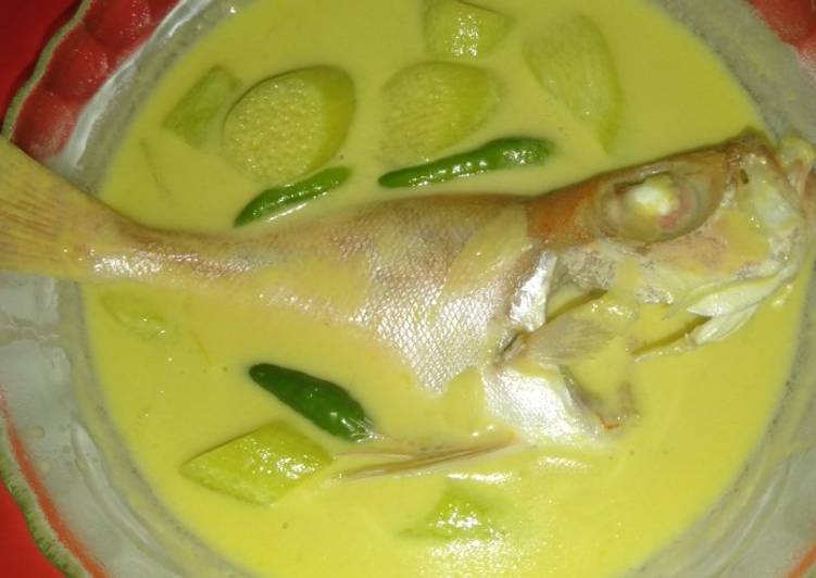 Langkah Mudah untuk Membuat Kemumu Ikan Capa Gulai Kuning yang Bisa Manjain Lidah