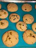 Crumbl cookies con chips y pistachos