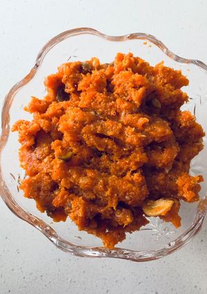 ગાજરનો હલવો (Gajar Halwa Recipe In Gujarati) રેસીપી મુખ્ય ફોટો