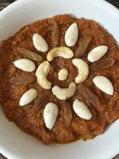 গাজরের হালুয়া (gajorer halwa recipe in bengali) রেসিপির প্রধান ছবি