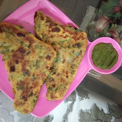 A picture of Green onion paratha.