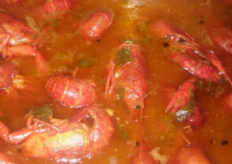 Cangrejos de río en salsa picantita