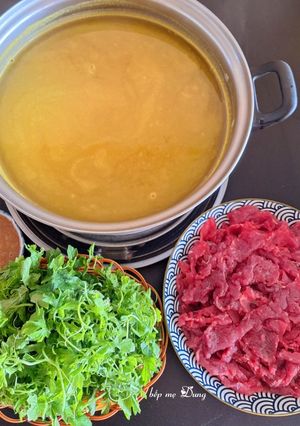 Hình của món Bò nhúng chanh dây.
